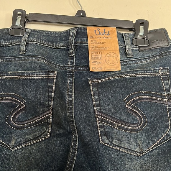 SUKI NWT FIT CURVED JEANS - Picture 6 of 11